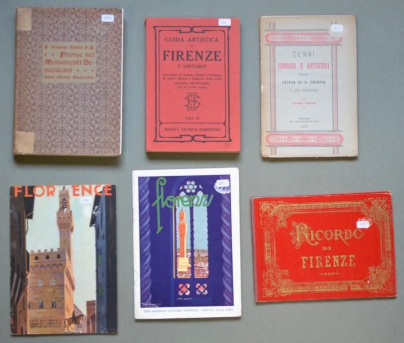 FIRENZE. Insieme di 1 album ricordo, 4 guide e 1 monografia...